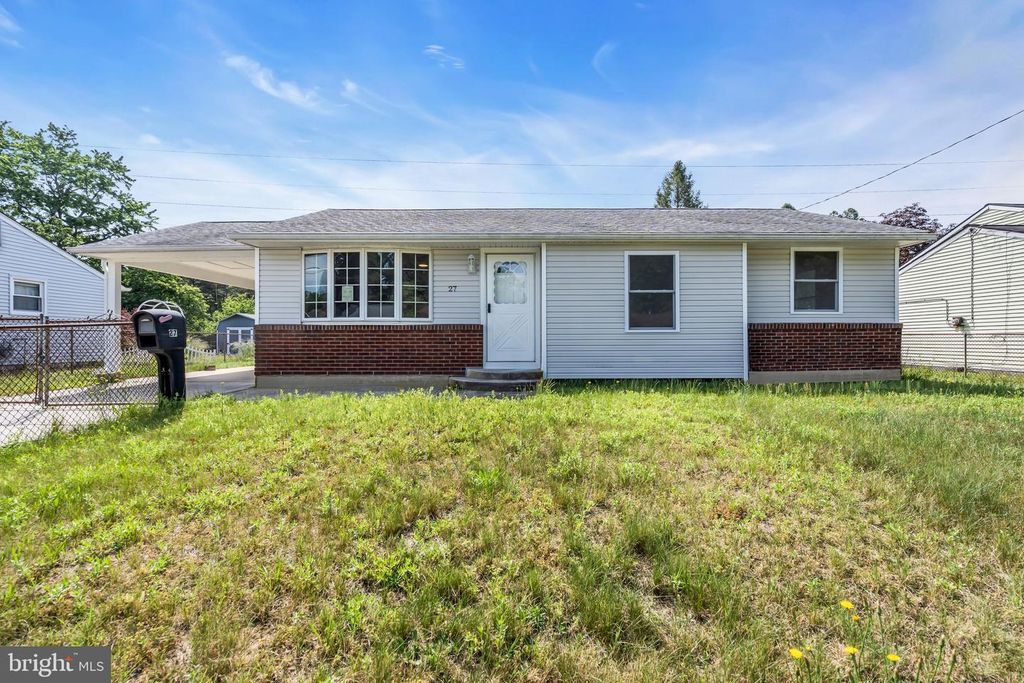 27 S CLUB RD, Pine Hill, NJ 08021