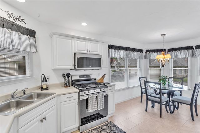 1903 Hunt Club Drive, Hempfield Twp, PA 15601