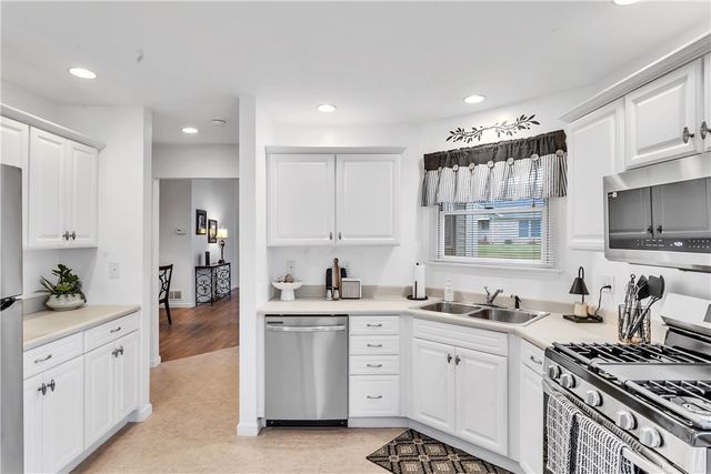 1903 Hunt Club Drive, Hempfield Twp, PA 15601