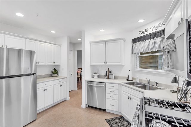 1903 Hunt Club Drive, Hempfield Twp, PA 15601