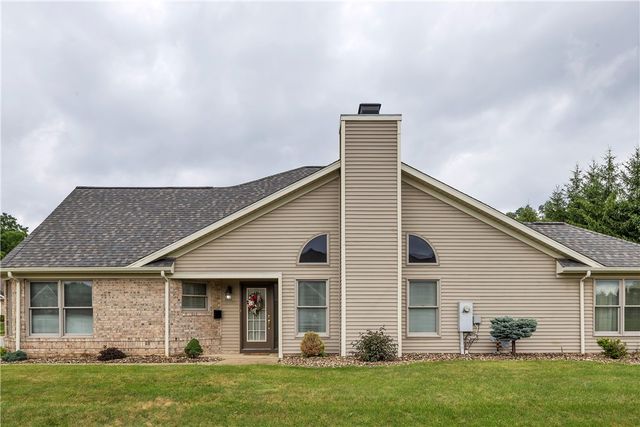 1903 Hunt Club Drive, Hempfield Twp, PA 15601
