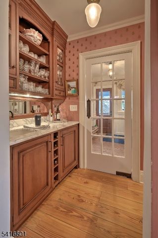 160 S Finley Ave, Bernards Twp., NJ 07920