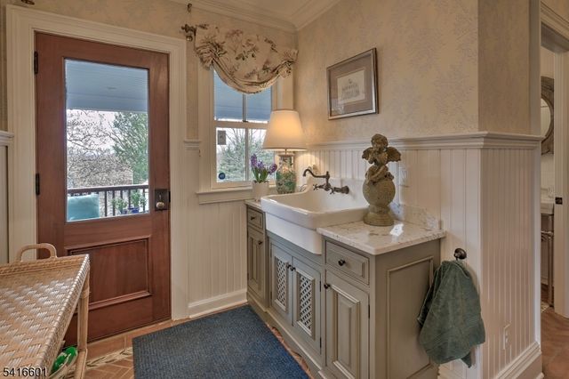 160 S Finley Ave, Bernards Twp., NJ 07920