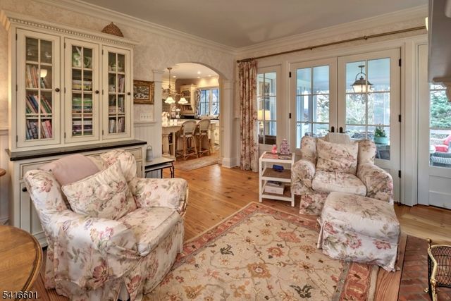 160 S Finley Ave, Bernards Twp., NJ 07920