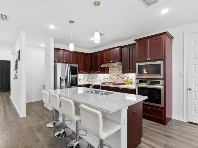 803 Brenda Drive, Mansfield, TX 76063