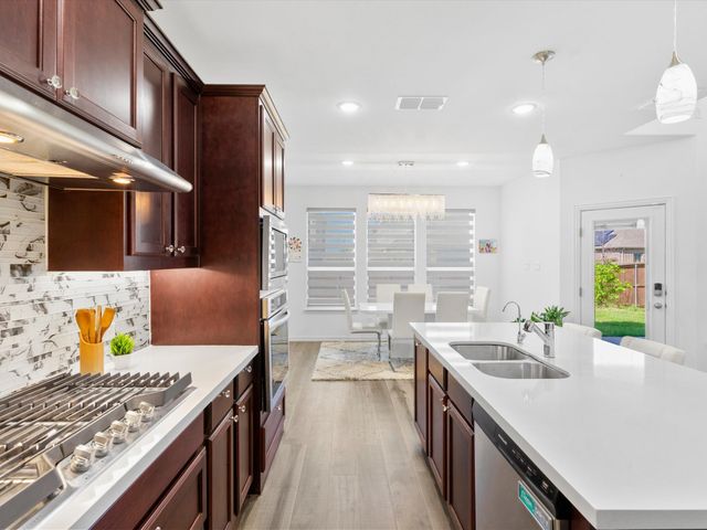 803 Brenda Drive, Mansfield, TX 76063