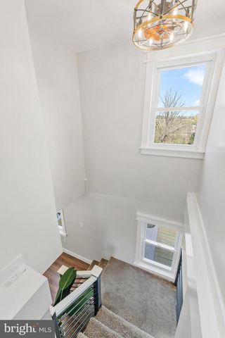 11 HELLUVA HILL LN, Glen Mills, PA 19342