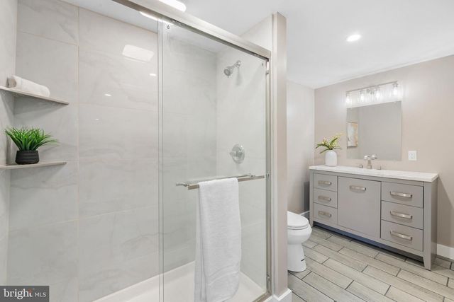 11 HELLUVA HILL LN, Glen Mills, PA 19342