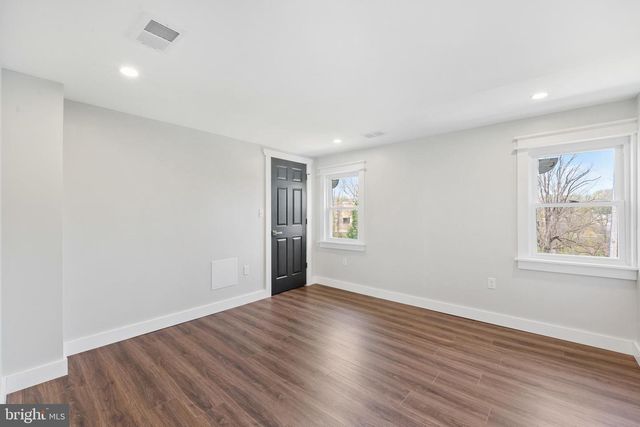 11 HELLUVA HILL LN, Glen Mills, PA 19342