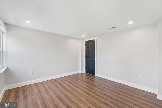 11 HELLUVA HILL LN, Glen Mills, PA 19342