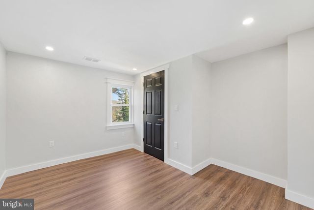 11 HELLUVA HILL LN, Glen Mills, PA 19342