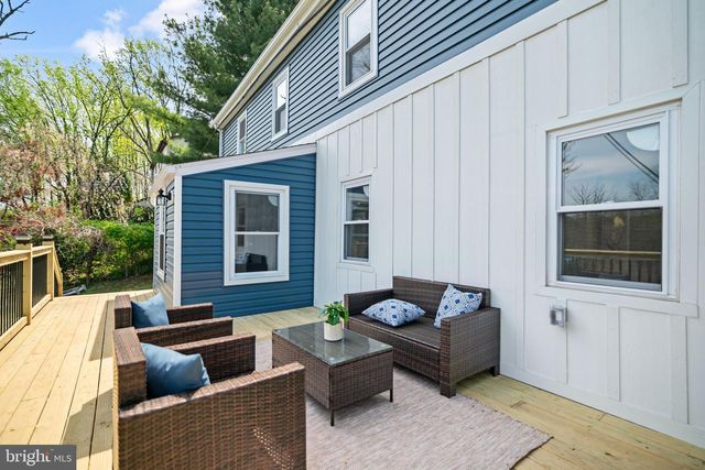 11 HELLUVA HILL LN, Glen Mills, PA 19342