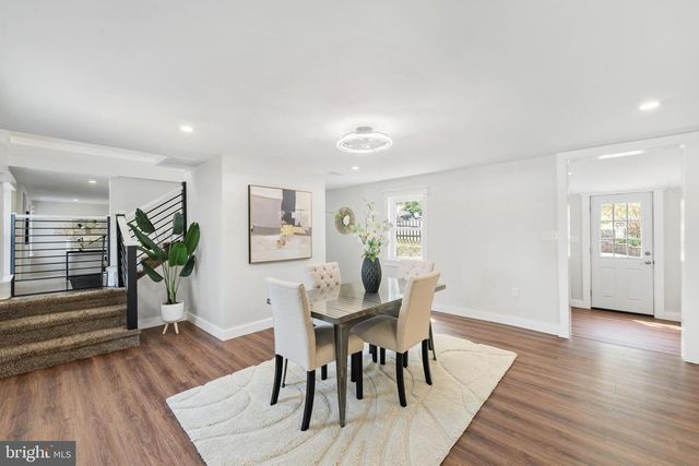 11 HELLUVA HILL LN, Glen Mills, PA 19342