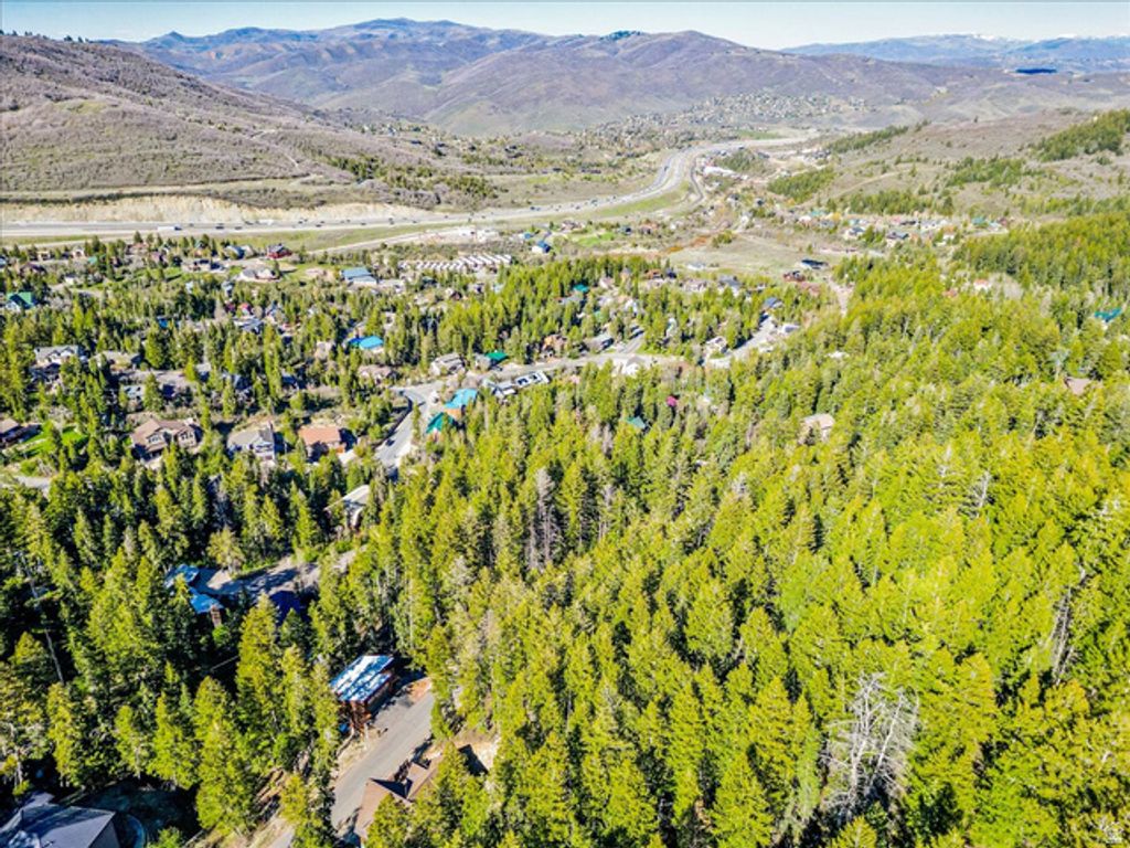 Image 14 of property listing at 465 UPPER EVERGREEN DR # 94, Park City, UT 84098