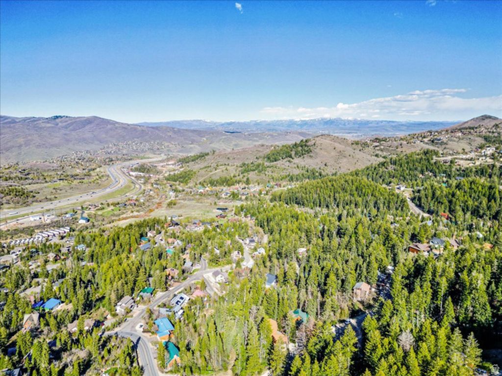 Image 18 of property listing at 465 UPPER EVERGREEN DR # 94, Park City, UT 84098