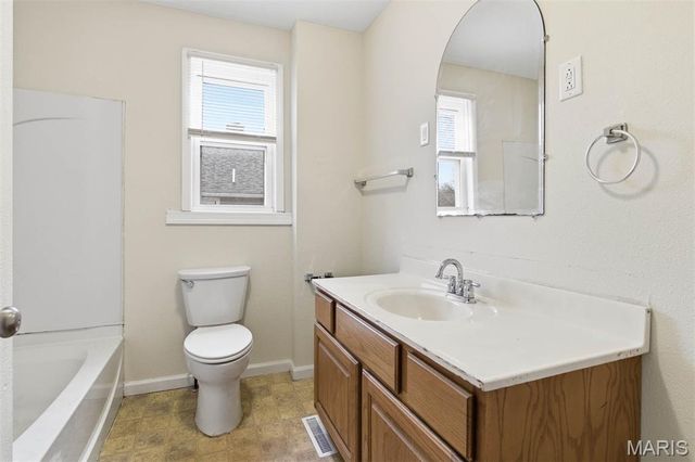 534 Poplar Street, Highland, IL 62249