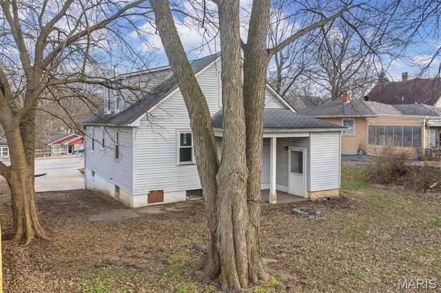 534 Poplar Street, Highland, IL 62249