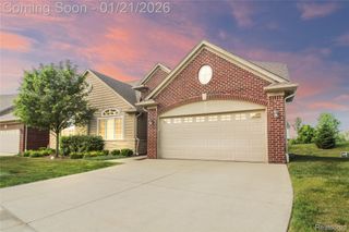 30475 Berghway Trail, Warren, MI 48092