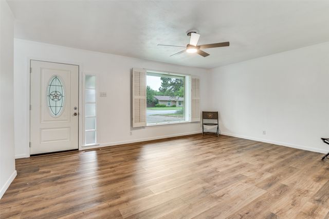 3712 Stafford Street, Irving, TX 75062