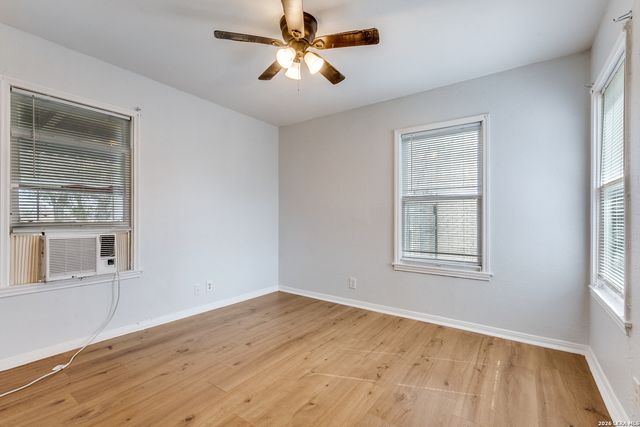 571 Kashmuir Pl, San Antonio, TX 78223