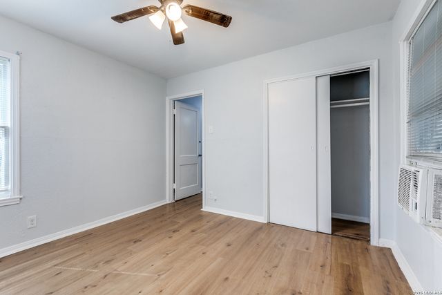 571 Kashmuir Pl, San Antonio, TX 78223