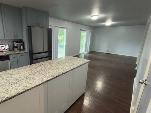 2802 Cherrywood Place, Hazel Crest, IL 60429