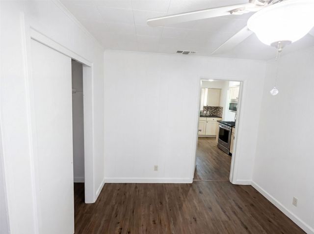 421 N 3rd Street, Jacksboro, TX 76458