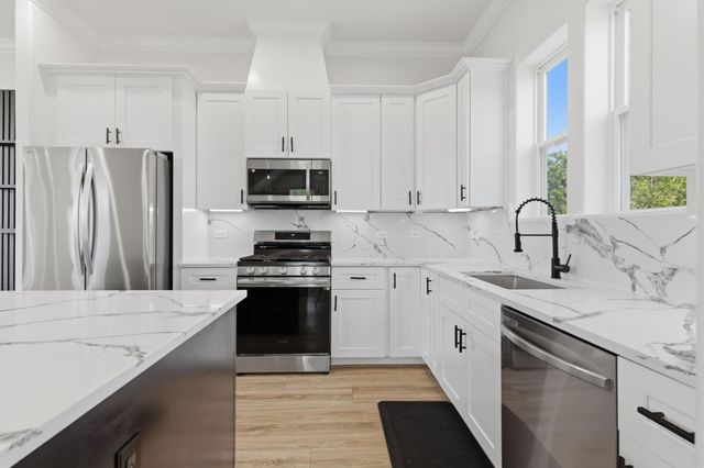 2213 Roberts Street, Houston, TX 77004