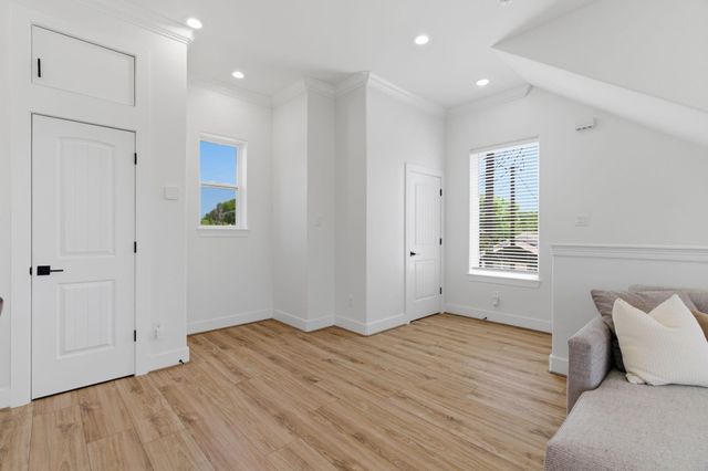 2213 Roberts Street, Houston, TX 77004