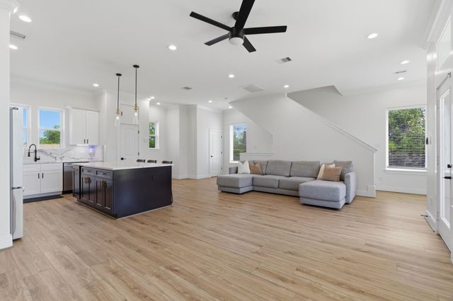 2213 Roberts Street, Houston, TX 77004