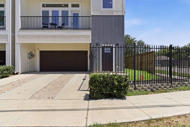 2213 Roberts Street, Houston, TX 77004