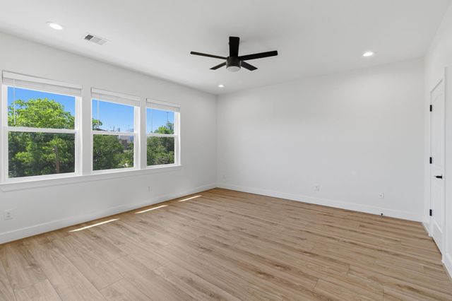 2213 Roberts Street, Houston, TX 77004