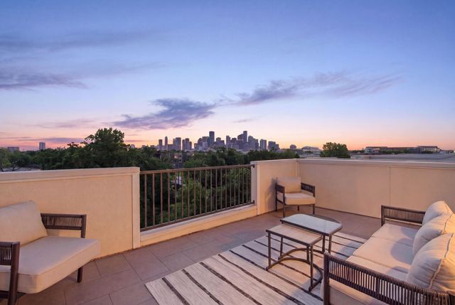 2213 Roberts Street, Houston, TX 77004