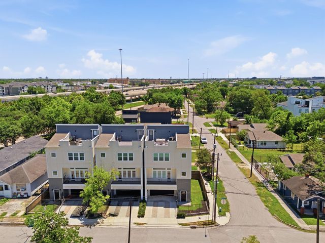 2213 Roberts Street, Houston, TX 77004