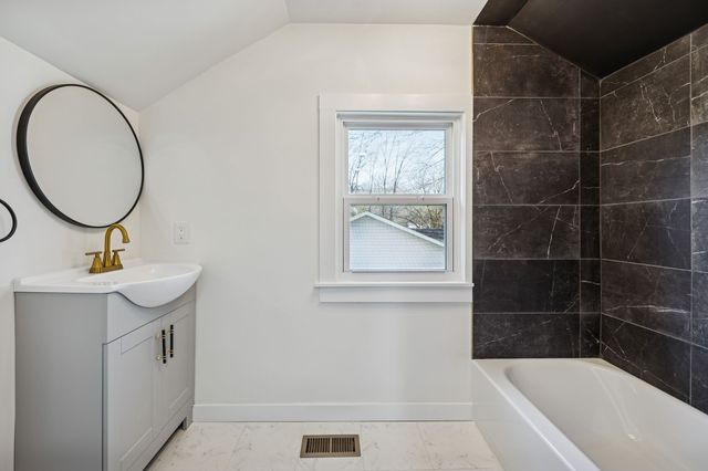 223 Davis Ave, Columbia, TN 38401