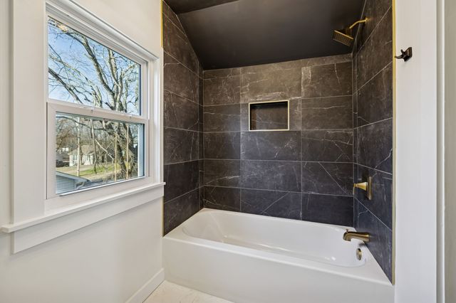 223 Davis Ave, Columbia, TN 38401