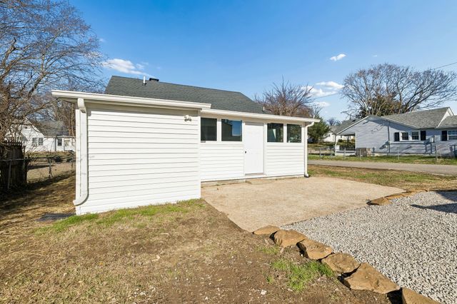 223 Davis Ave, Columbia, TN 38401