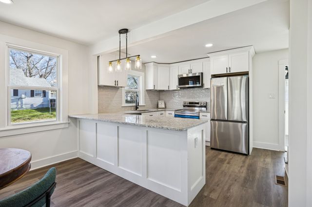 223 Davis Ave, Columbia, TN 38401