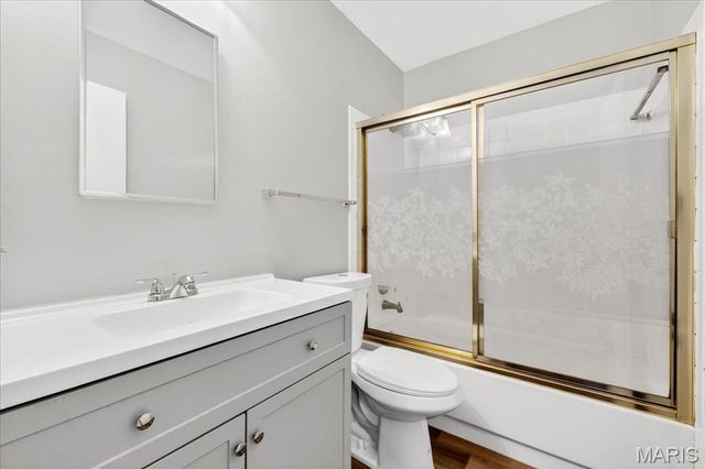 2952 Flower Lane, St Louis, MO 63129