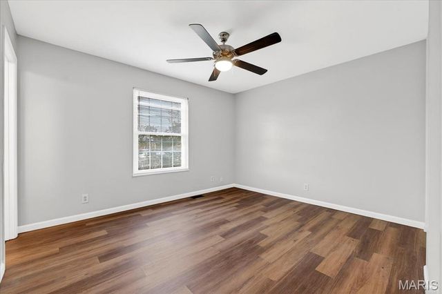 2952 Flower Lane, St Louis, MO 63129