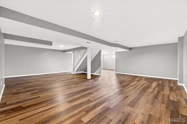 2952 Flower Lane, St Louis, MO 63129