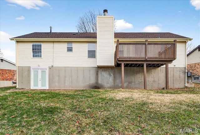 2952 Flower Lane, St Louis, MO 63129