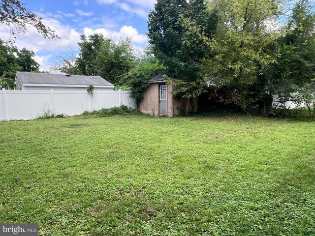 309 4TH AVE, Lindenwold, NJ 08021