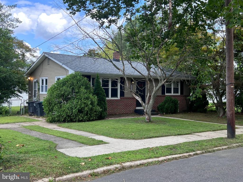 309 4TH AVE, Lindenwold, NJ 08021