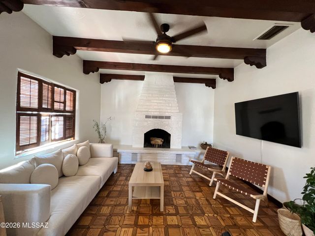 570 S Main Avenue, Tucson, AZ 85701