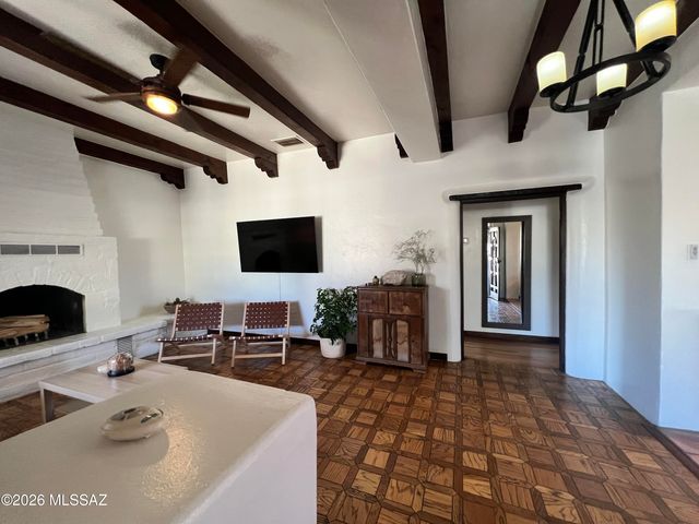 570 S Main Avenue, Tucson, AZ 85701