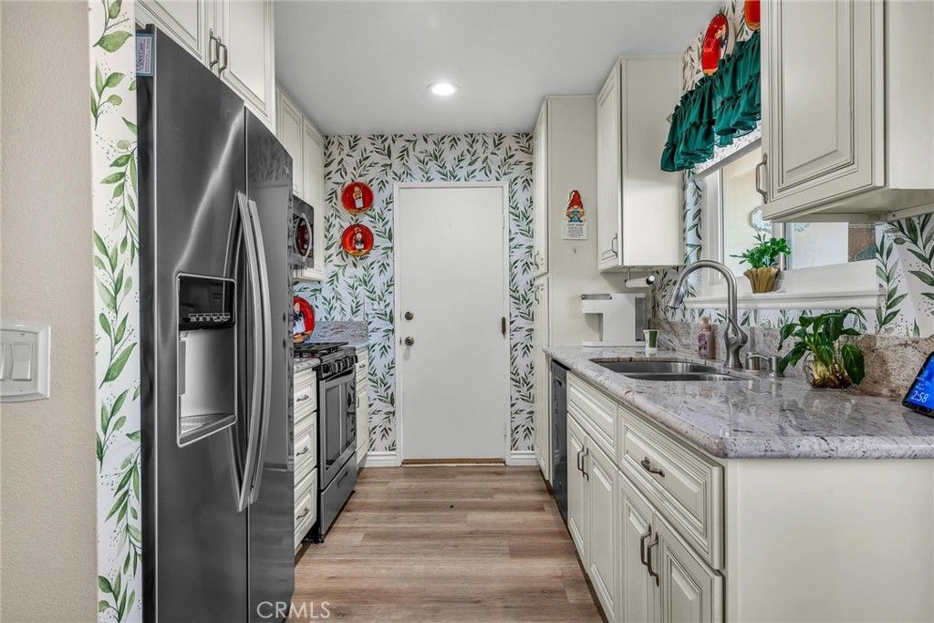 Image 7 of property listing at 6440 Marquette D, Moorpark, CA 93021