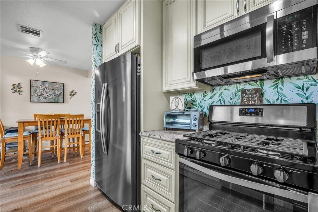 Image 8 of property listing at 6440 Marquette D, Moorpark, CA 93021