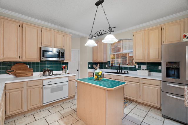 905 Whitman Circle, Allen, TX 75002