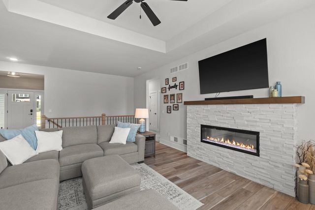 9644 S Bergamont DRIVE, Franklin, WI 53132